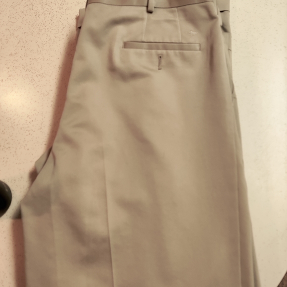 3 Pair bundle of Dockers Khacki slacks 36W x 34L - Picture 6 of 8